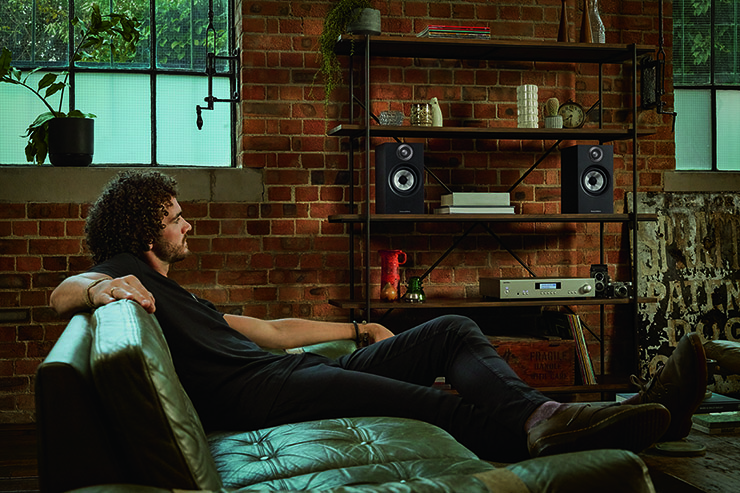 Bowers & Wilkins 607 S2 Anniversary Edition 